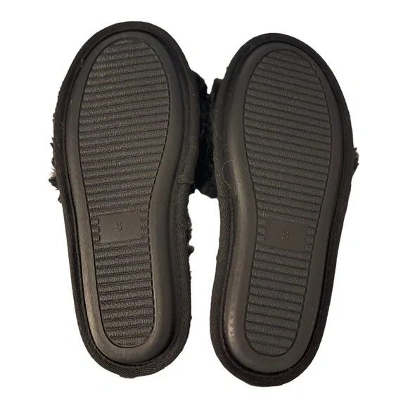 VS PINK Faux Fur Slippers Various Sizes Black - Picture 6 of 8